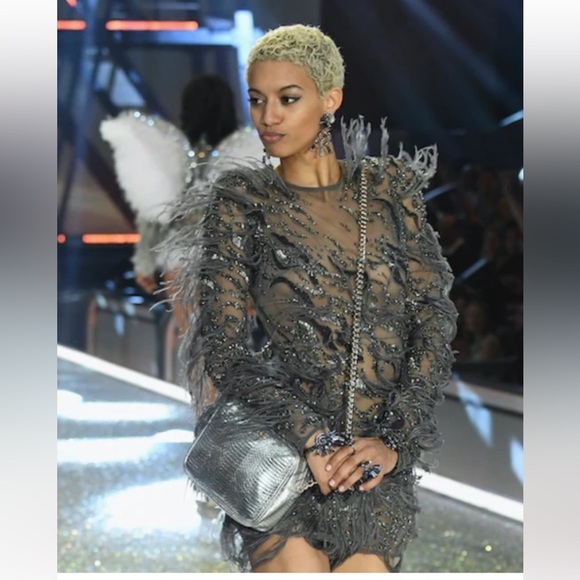 Victoria’s Secret Metallic Snakeskin Silver Crossbody Bag Gold Chain Strap - Picture 13 of 14